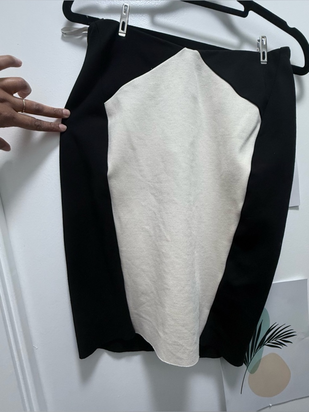 Wilfred Aritzia Colorblock Optical Illusion Pencil Skirt - Black/Cream - Size 4